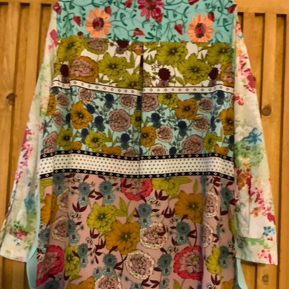 John Mark Floral Embroidered Women's Top - Multicolor XL - Picture 5 of 6